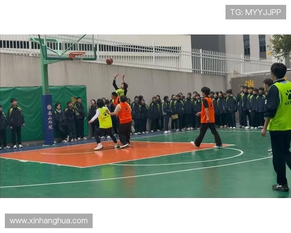 以篮球为纽带探索团队协作与青春拼搏的无限魅力 以篮球为纽带探索团队协作与青春拼搏的无限魅力